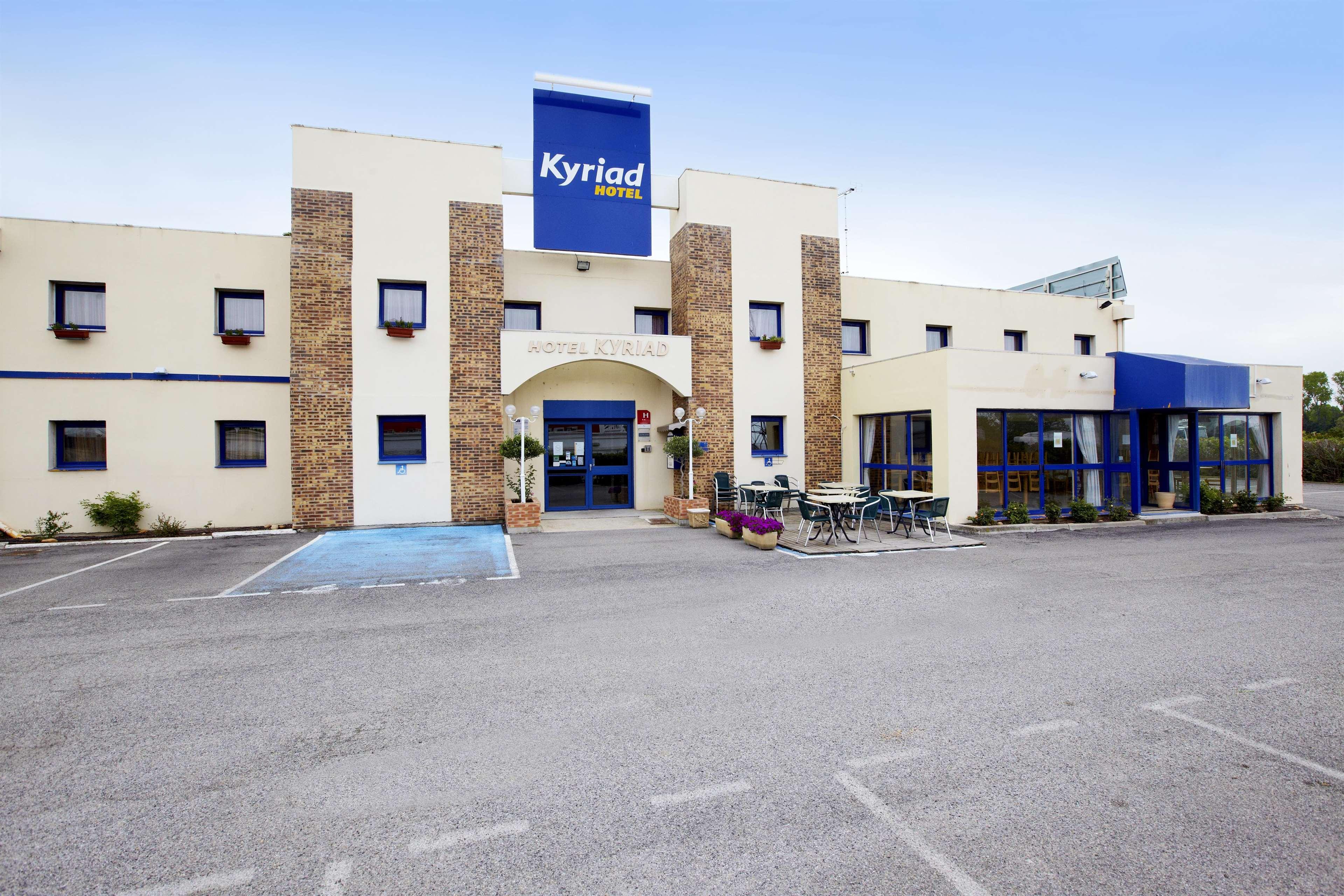 Kyriad Direct Arles Exterior foto